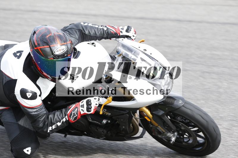 /Archiv-2025/53 16.09.2025 Track Day Domi Aegerter ADR/Gruppe gruen/1